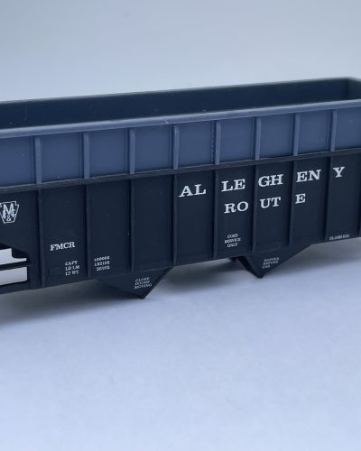 Walthers 2 Bay Coke or Woodchip Hopper