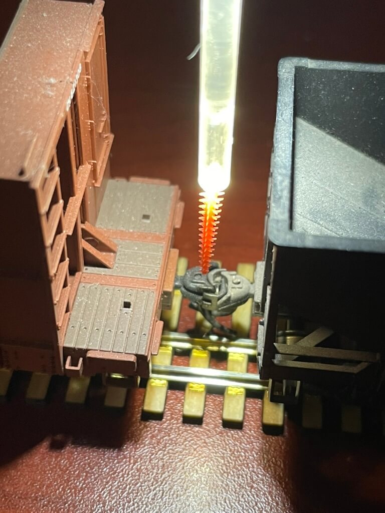 Illuminated Uncoupling Tool - Image 2